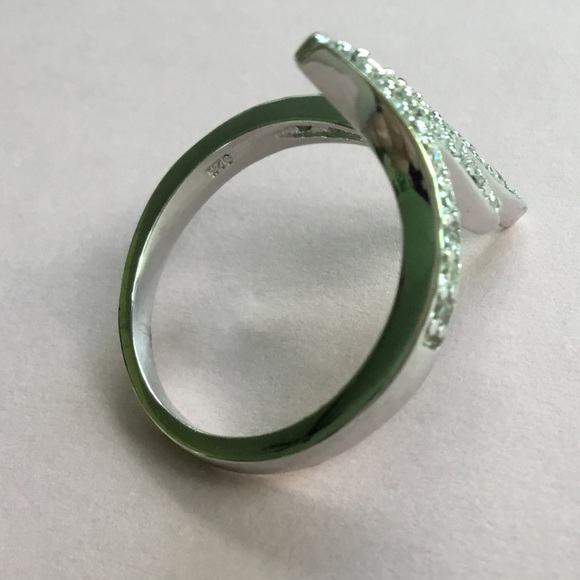 Sterling Silver Cz Zig Zag Ring - Picture 16 of 16